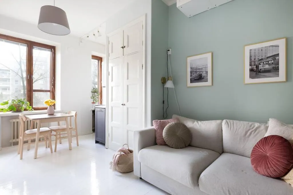 דירה הלסינקי Charming Suite With Garden Views Steps From Metro פינלנד