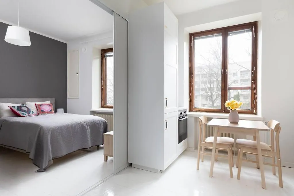 הלסינקי Charming Suite With Garden Views Steps From Metro 0*,
