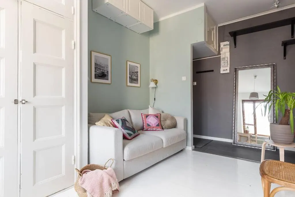 דירה הלסינקי Charming Suite With Garden Views Steps From Metro